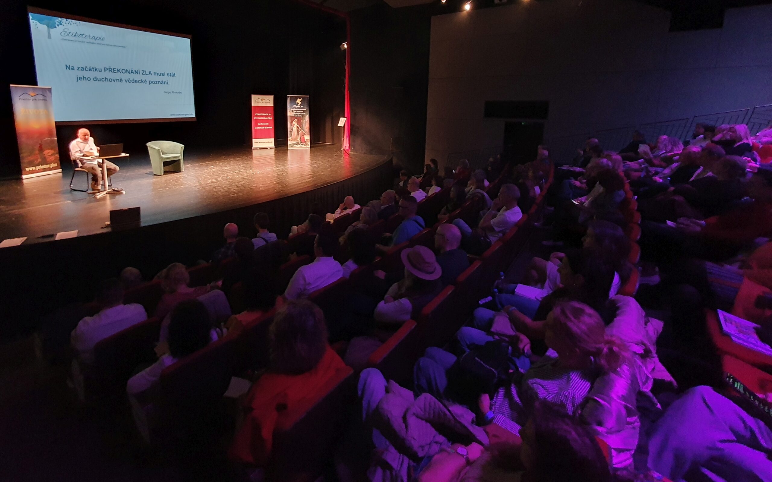 "Uzdravenie je možné radikálnou zmenou nemocného postoje".