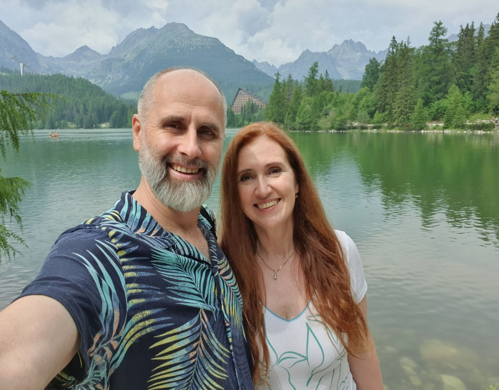 Okolnosti sa postupne ukladajú na seba. Prichádza únava, apatia, rezignácia a niekedy až pocit, že človek už nemá z čoho dávať. A práve vtedy sa ukazuje, že dôležitou otázkou nie je iba: Ako si oddýchnuť?
